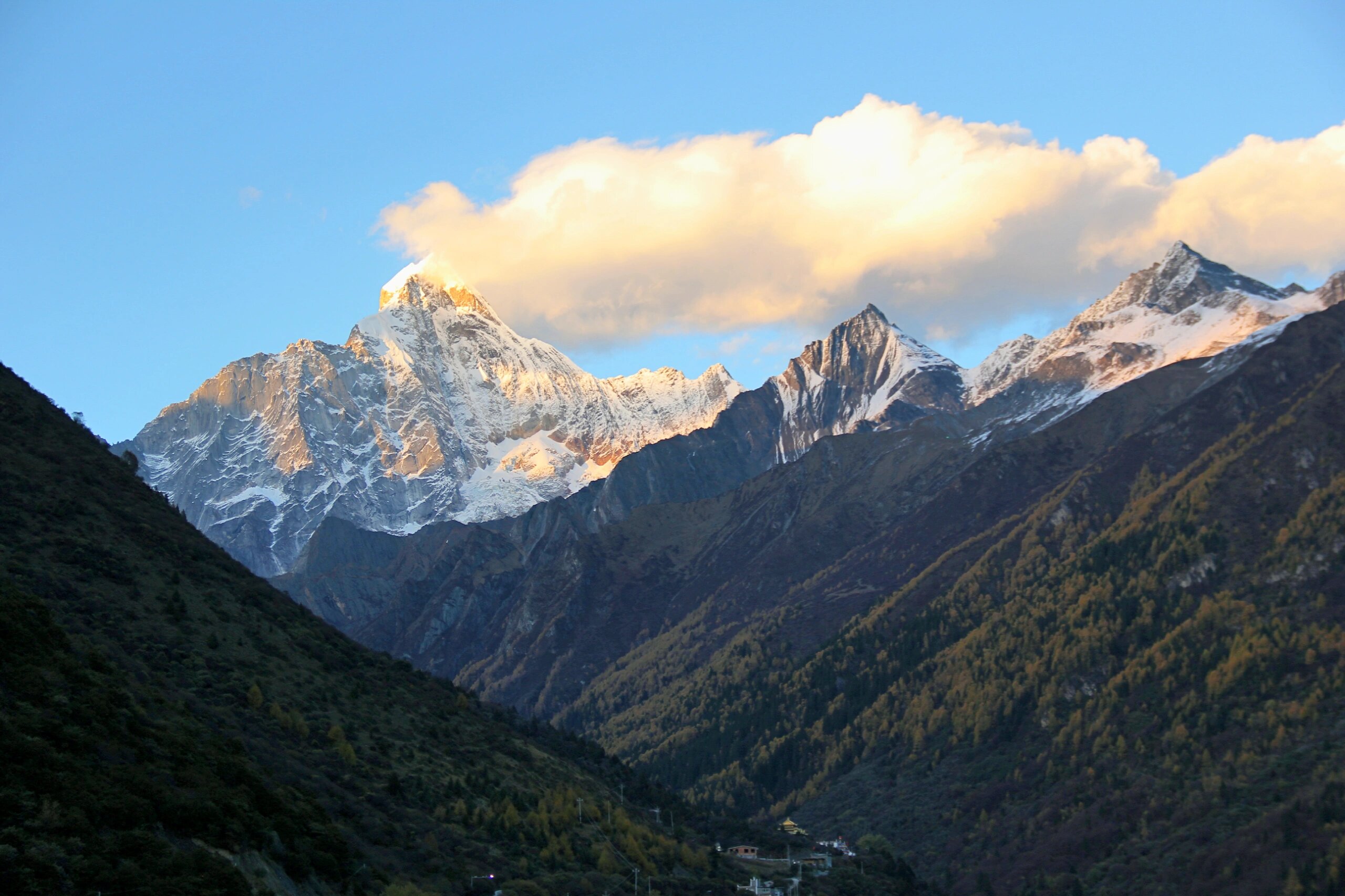 2026暑假四川旅遊必看攻略：成都、九寨溝、峨眉山 7–10 天行程